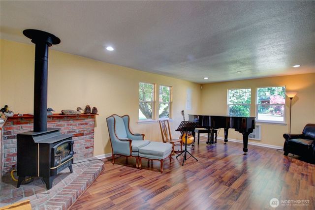 21264 Plaza Drive, Sedro Woolley, WA 98284