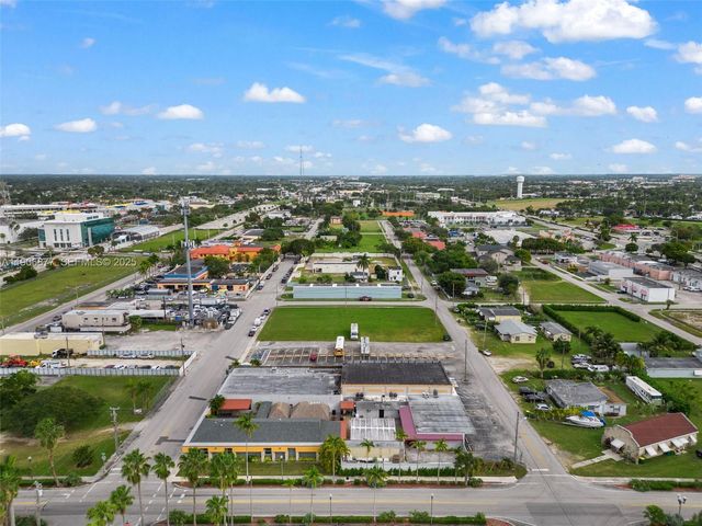 17 NE 1st Rd, Homestead, FL 33030