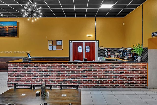 17 NE 1st Rd, Homestead, FL 33030