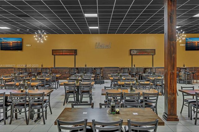 17 NE 1st Rd, Homestead, FL 33030