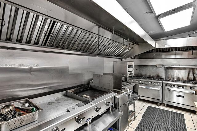 17 NE 1st Rd, Homestead, FL 33030