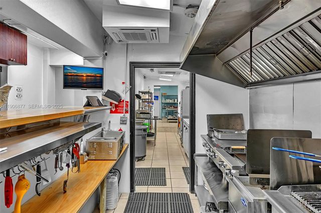 17 NE 1st Rd, Homestead, FL 33030