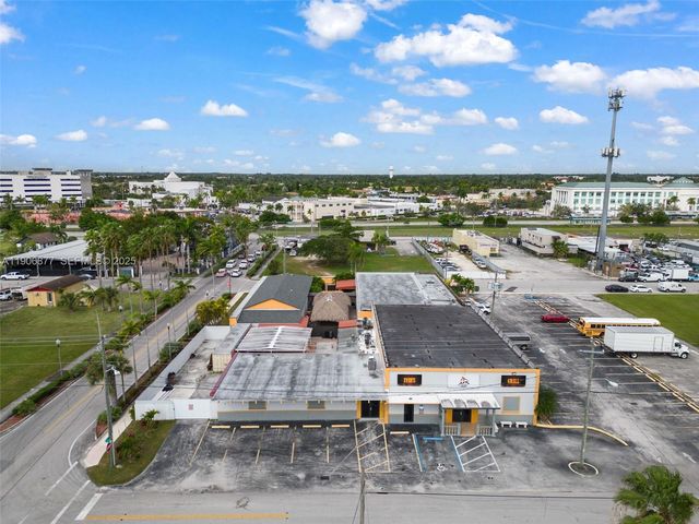 17 NE 1st Rd, Homestead, FL 33030