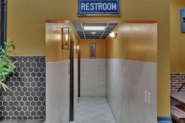 17 NE 1st Rd, Homestead, FL 33030