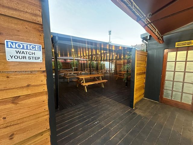 17 NE 1st Rd, Homestead, FL 33030