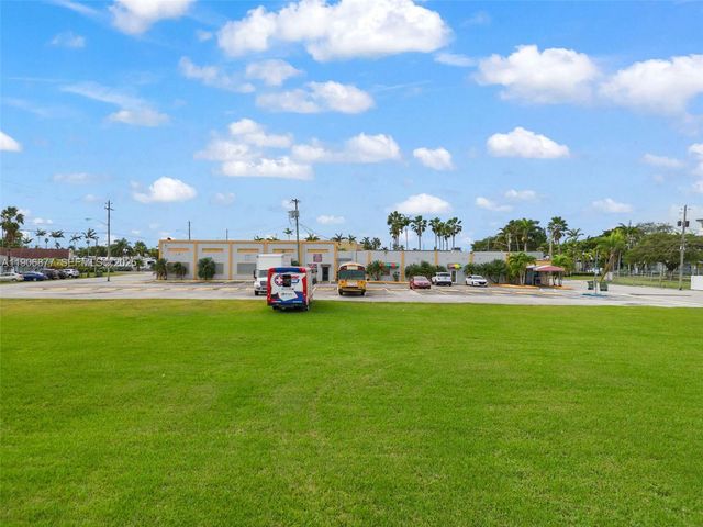 17 NE 1st Rd, Homestead, FL 33030