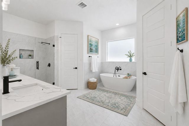 240 Sarasota Circle S, Montgomery, TX 77356