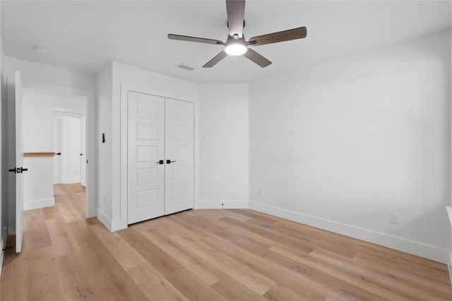 240 Sarasota Circle S, Montgomery, TX 77356