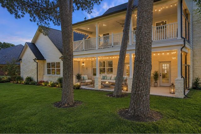 240 Sarasota Circle S, Montgomery, TX 77356
