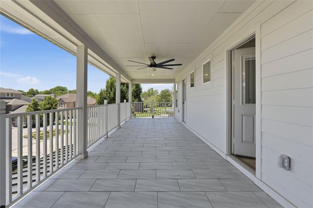 240 Sarasota Circle S, Montgomery, TX 77356