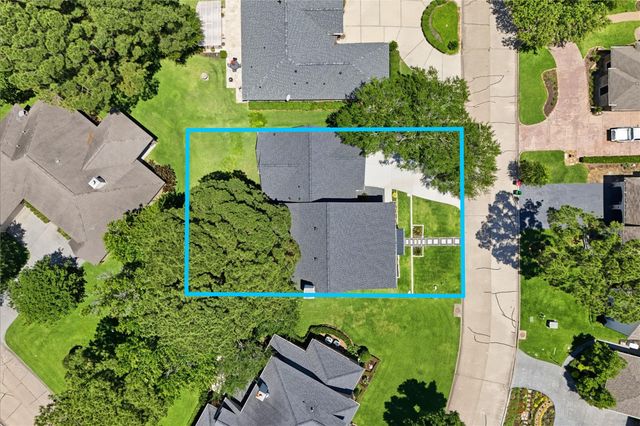 240 Sarasota Circle S, Montgomery, TX 77356