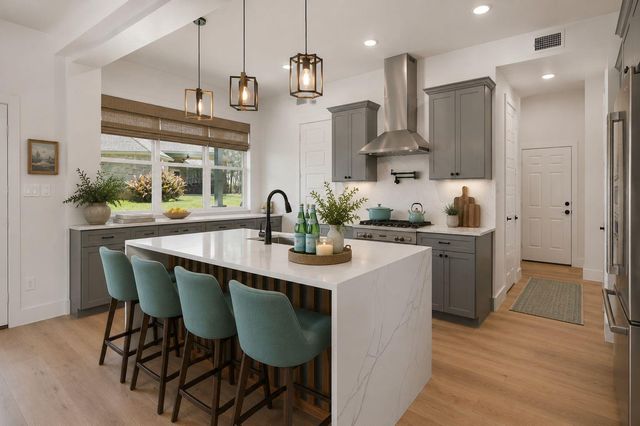 240 Sarasota Circle S, Montgomery, TX 77356