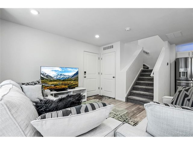 28330 E 6th Pl, Watkins, CO 80137