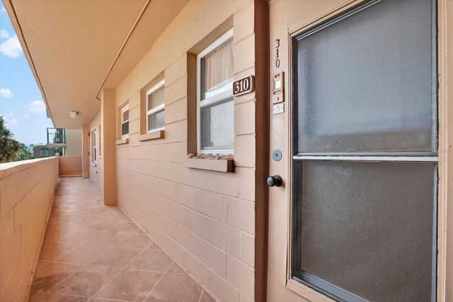 16400 GULF BOULEVARD 310, Redington Beach, FL 33708