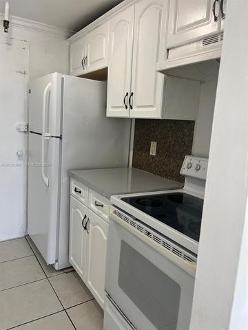 2075 NE 164th Street 204, North Miami Beach, FL 33162