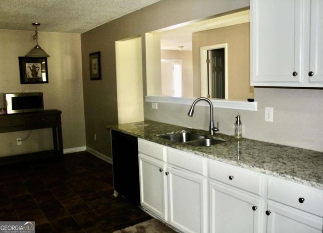 7809 Newbury Drive, Jonesboro, GA 30236