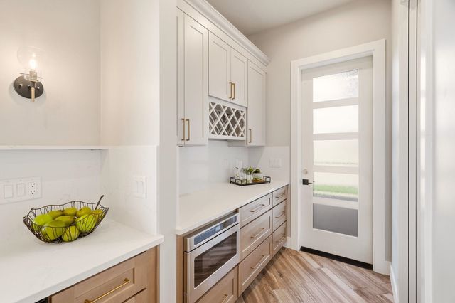 238 N Legacy Ridge Dr, Liberty Lake, WA 99019