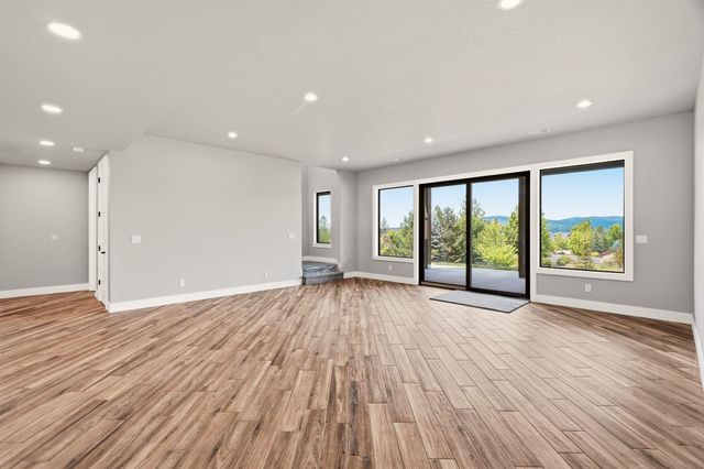 238 N Legacy Ridge Dr, Liberty Lake, WA 99019