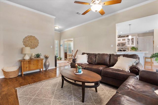 202 Treetop WAY, Buda, TX 78610