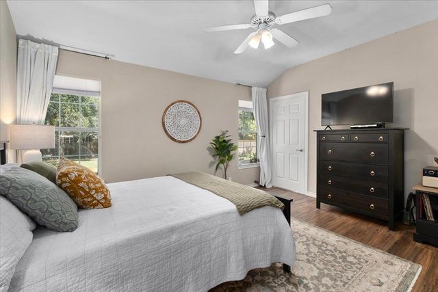 202 Treetop WAY, Buda, TX 78610