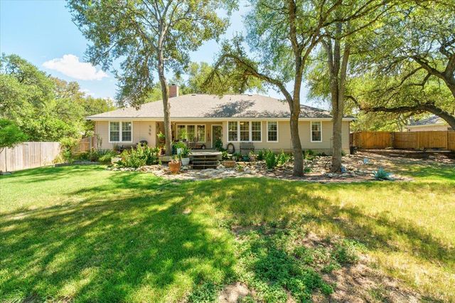 202 Treetop WAY, Buda, TX 78610