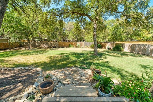 202 Treetop WAY, Buda, TX 78610