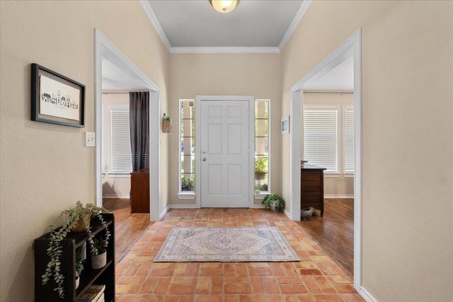 202 Treetop WAY, Buda, TX 78610