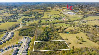2045 Liberty Ln, Gallatin, TN 37066