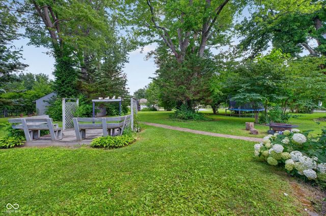 2424 W 61st Street, Indianapolis, IN 46228