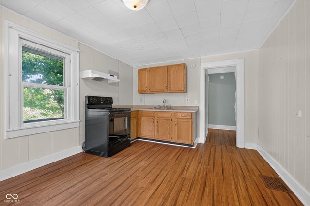 2424 W 61st Street, Indianapolis, IN 46228