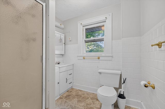 2424 W 61st Street, Indianapolis, IN 46228