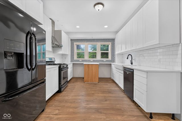 2424 W 61st Street, Indianapolis, IN 46228