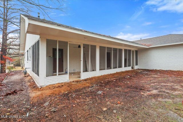 1505 Rosemont Drive, Clinton, MS 39056