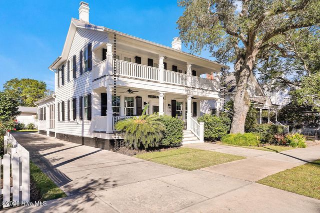 6098 Turtlewood Drive, Southport, NC 28461