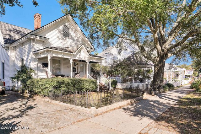 6098 Turtlewood Drive, Southport, NC 28461