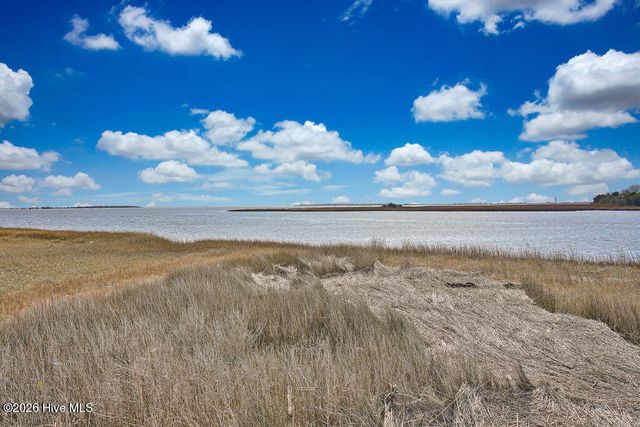 6098 Turtlewood Drive, Southport, NC 28461