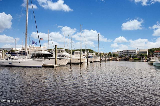 6098 Turtlewood Drive, Southport, NC 28461