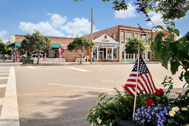 6098 Turtlewood Drive, Southport, NC 28461