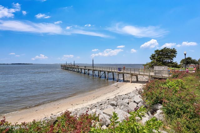 6098 Turtlewood Drive, Southport, NC 28461