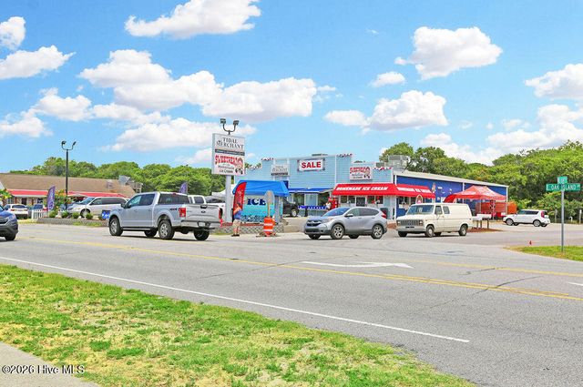 6098 Turtlewood Drive, Southport, NC 28461