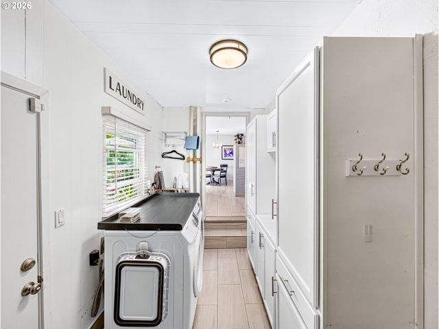 1515 Ne 129TH Pl, Portland, OR 97230
