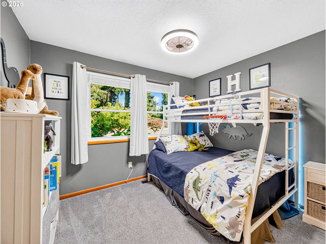 1515 Ne 129TH Pl, Portland, OR 97230