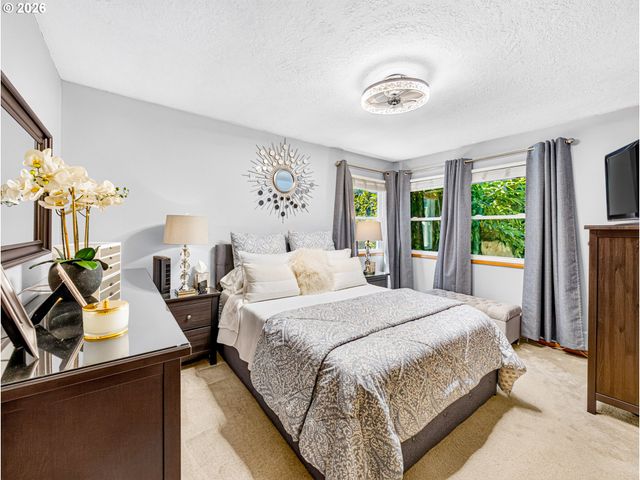 1515 Ne 129TH Pl, Portland, OR 97230