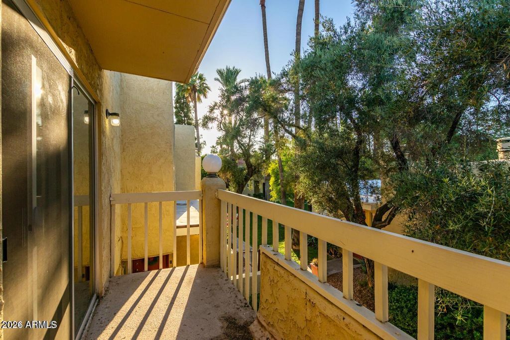 Image 13 of property listing at 6540 N 7TH Avenue 42, Phoenix, AZ 85013
