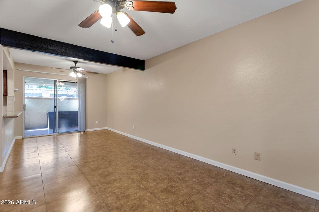 Image 4 of property listing at 6540 N 7TH Avenue 42, Phoenix, AZ 85013
