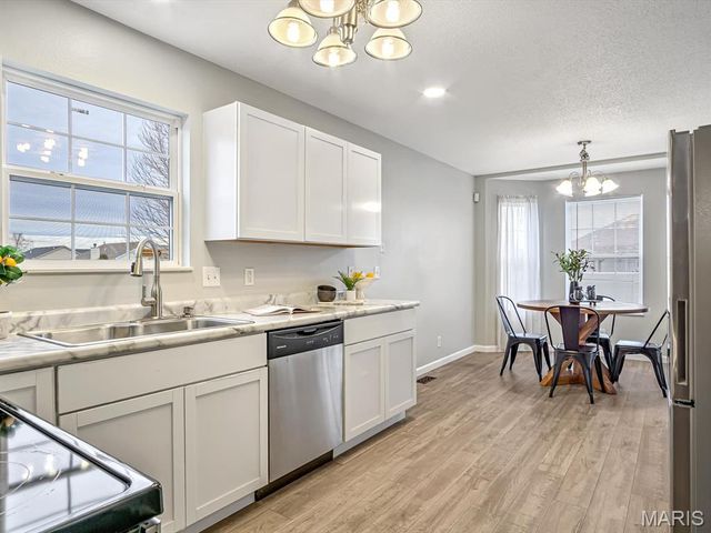 134 Colonial Drive, Hamel, IL 62046