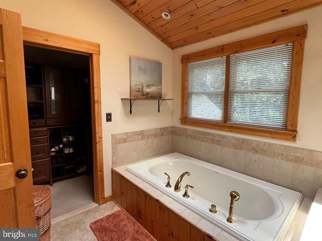 459 WINDY PINES RD, Front Royal, VA 22630