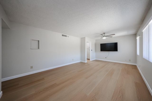 11033 W Elk Avenue, Sun City, AZ 85351