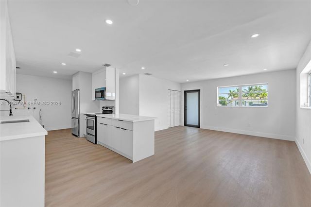 11711 SW 181st Ter, Miami, FL 33177