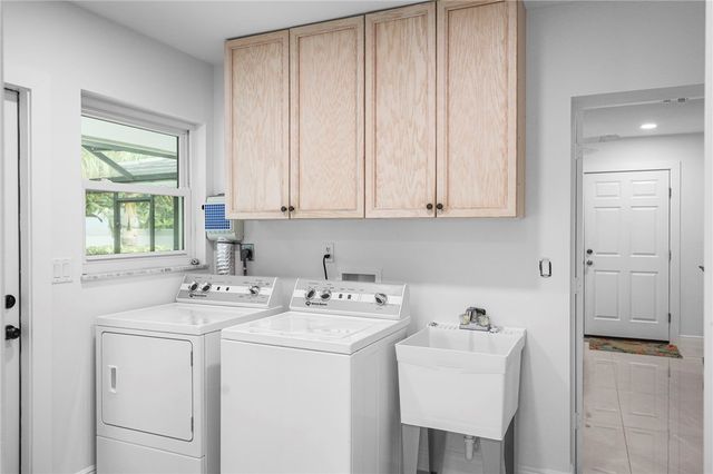 1564 Thumb Point Drive, Fort Pierce, FL 34949